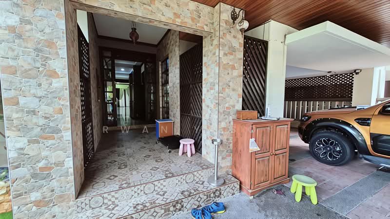 Semi-Detached House for Sale in Bukit Jelutong (Shah Alam) - Irwan Yusoff - PropertyGuru.com.my