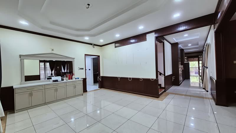 Semi-Detached House for Sale in Bukit Jelutong (Shah Alam) - Irwan Yusoff - PropertyGuru.com.my
