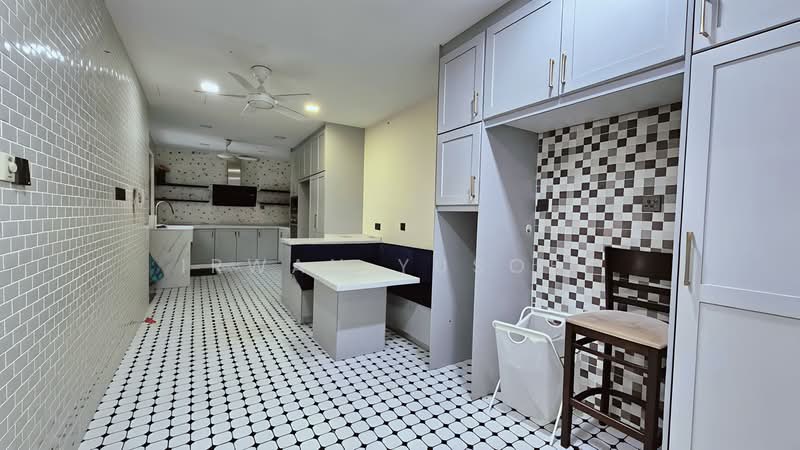 Semi-Detached House for Sale in Bukit Jelutong (Shah Alam) - Irwan Yusoff - PropertyGuru.com.my