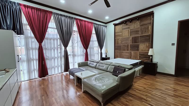 Semi-Detached House for Sale in Bukit Jelutong (Shah Alam) - Irwan Yusoff - PropertyGuru.com.my
