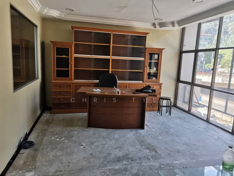 Pejabat untuk Dijual di Batu Caves (Selangor) - Chris Tye - Study - PropertyGuru.com.my