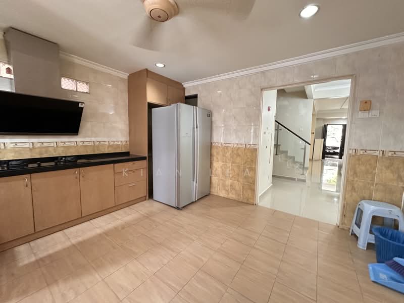 Rumah Teres 2 Tingkat untuk Disewa di Alam Damai (Cheras) - Kian Leap - Kitchen - PropertyGuru.com.my