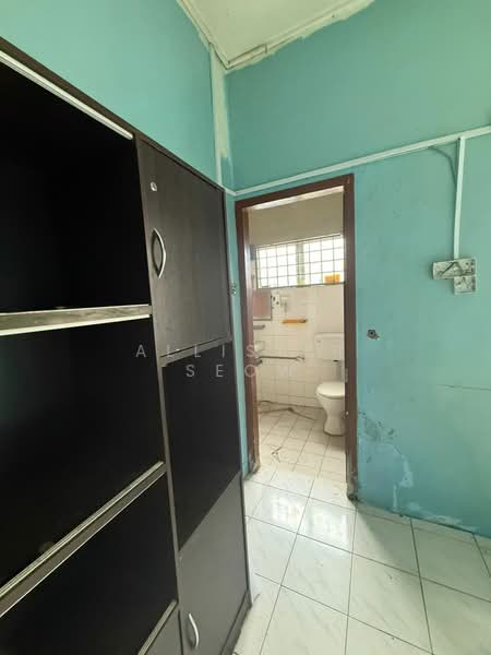 Rumah Teres 2 Tingkat untuk Dijual di Taman Harmoni Kajang (Kajang) - Allister Seow - Bathroom - PropertyGuru.com.my