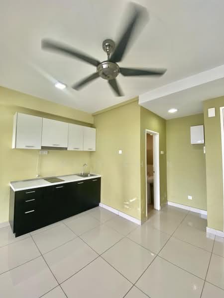 Servis Apartment untuk Disewa di The Scott Garden SOHO - Emily Chan - Kitchen - PropertyGuru.com.my
