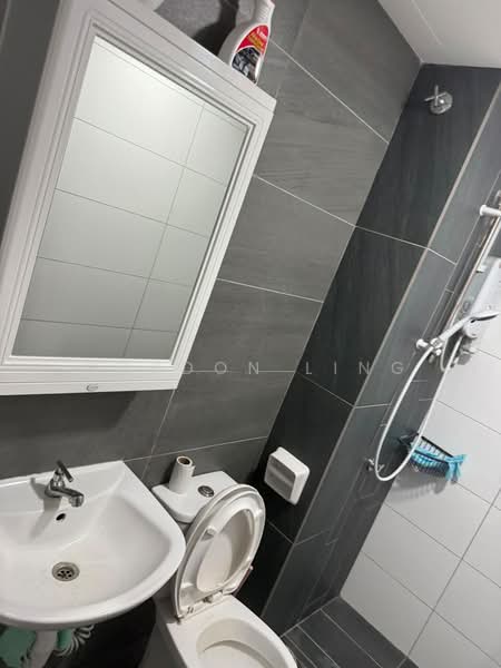 Servis Apartment untuk Disewa di Traders Garden @ Cheras Selatan - Gordon Ling - Bathroom - PropertyGuru.com.my