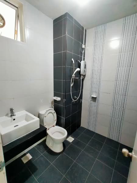 Pangsapuri untuk Disewa di Horizon Residence (Dwi Mutiara) - KL Pang - Bathroom - PropertyGuru.com.my