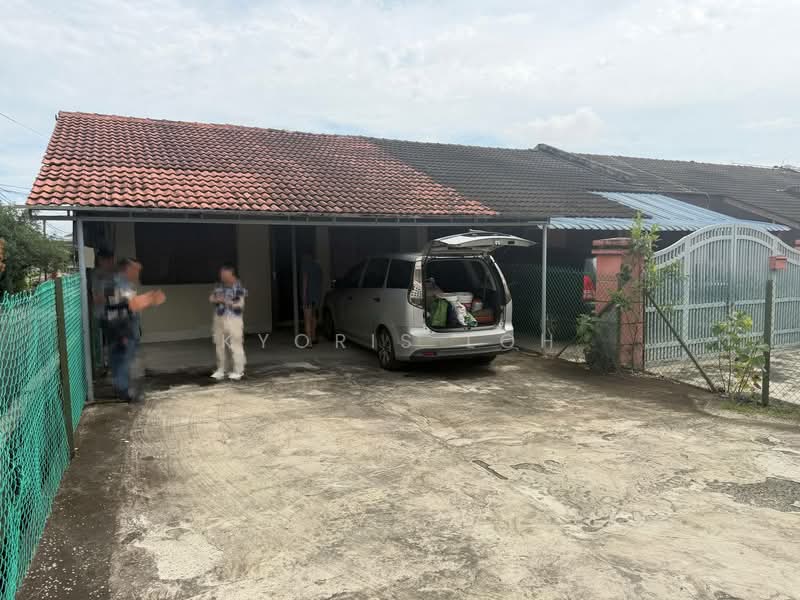 1-storey Terraced House for Rent in Taman Ungku Tun Aminah (Skudai) - Kyoris Loh - Exterior - PropertyGuru.com.my