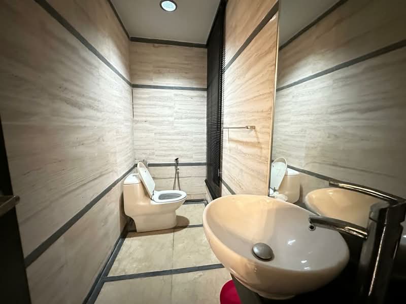 Semi-Detached House for Sale in Ampang Jaya (Ampang) - Hanif Hanz - Bathroom - PropertyGuru.com.my