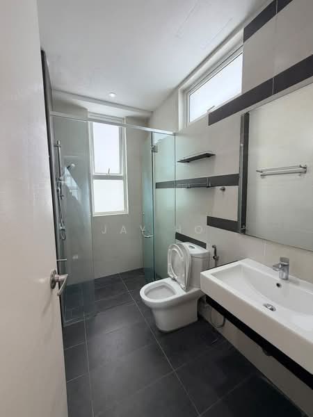 Condominium for Rent at D'Suites Akasia Horizon @ Horizon Hills - Jay Ho - Bathroom - PropertyGuru.com.my