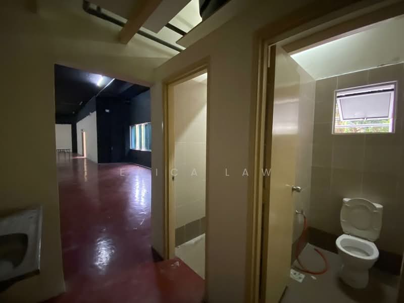 Shop for Rent in Jalan Klang Lama (Old Klang Road) (Kuala Lumpur) - Erica Law - Bathroom - PropertyGuru.com.my