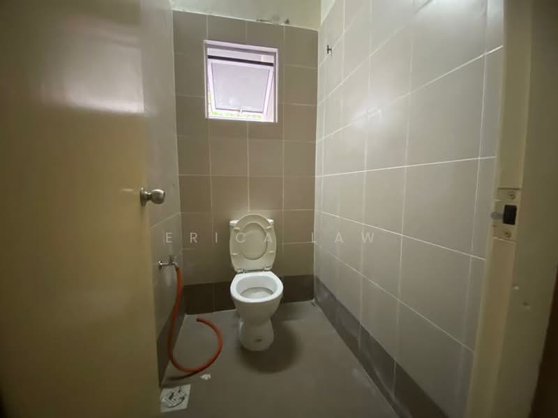 Shop for Rent in Jalan Klang Lama (Old Klang Road) (Kuala Lumpur) - Erica Law - Bathroom - PropertyGuru.com.my