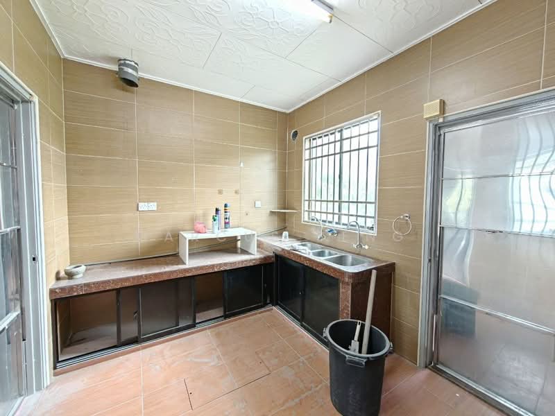 Semi-Detached House for Sale in Bandar Seri Botani (Ipoh) - Marcus Seng - Kitchen - PropertyGuru.com.my