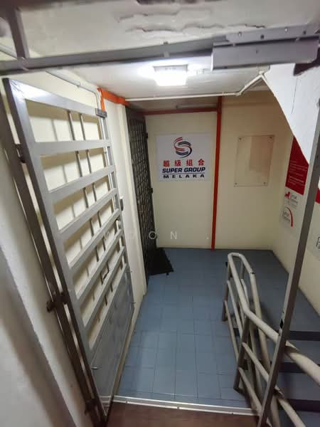 Pangsapuri untuk Disewa di Plaza Mahkota - Woon . - Entrance - PropertyGuru.com.my