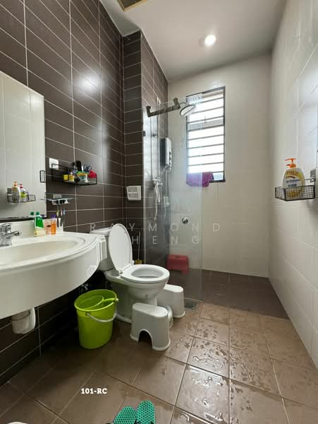 Rumah Teres untuk Dijual di Bandar Puteri Klang (Klang) - Raymond Cheng - Bathroom - PropertyGuru.com.my