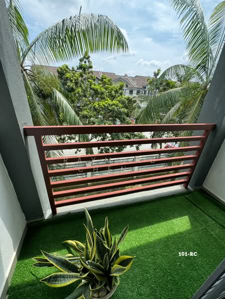 Rumah Teres untuk Dijual di Bandar Puteri Klang (Klang) - Raymond Cheng - Balcony - PropertyGuru.com.my