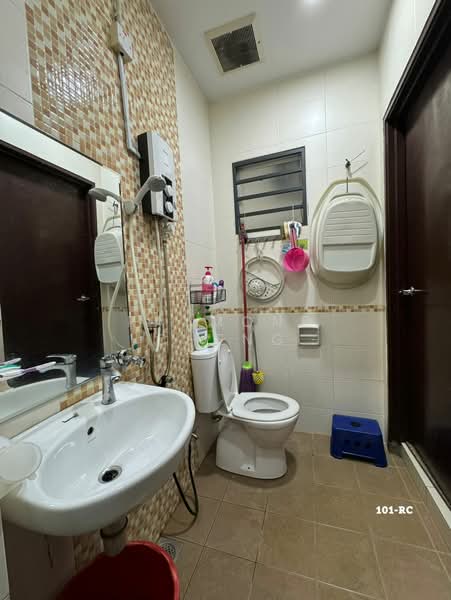 Rumah Teres untuk Dijual di Bandar Puteri Klang (Klang) - Raymond Cheng - Bathroom - PropertyGuru.com.my
