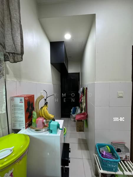 Rumah Teres untuk Dijual di Bandar Puteri Klang (Klang) - Raymond Cheng - Kitchen - PropertyGuru.com.my