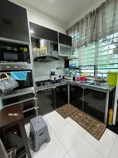 Rumah Teres untuk Dijual di Bandar Puteri Klang (Klang) - Raymond Cheng - Kitchen - PropertyGuru.com.my