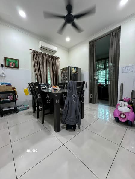 Rumah Teres untuk Dijual di Bandar Puteri Klang (Klang) - Raymond Cheng - Dining Room - PropertyGuru.com.my