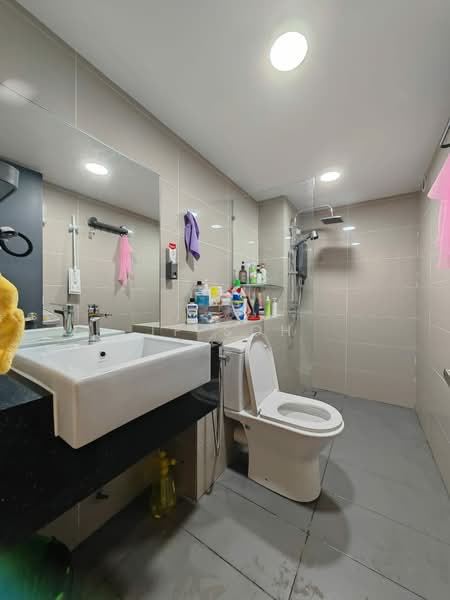 Service Residence for Sale at Sunway Grid Residence - JP Soh - Bathroom - PropertyGuru.com.my