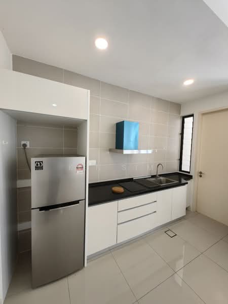 Service Residence for Rent at D'Pristine - Ken Sim - Kitchen - PropertyGuru.com.my