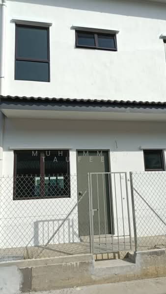 Rumah Teres 2 Tingkat untuk Disewa di Seksyen 30 (Shah Alam) - Muhammad Taufeeq - Exterior - PropertyGuru.com.my