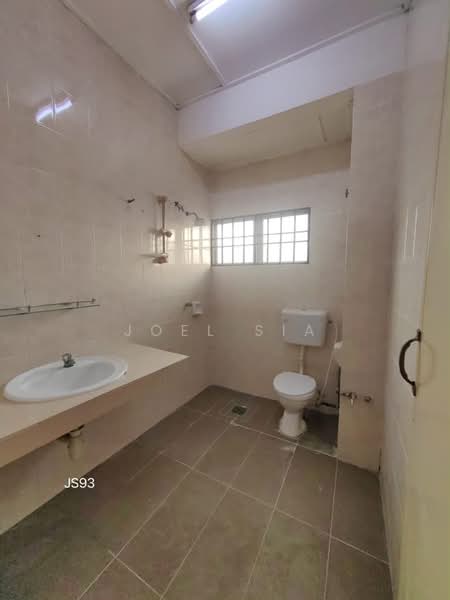 Rumah Teres 2 Tingkat untuk Disewa di Klang (Selangor) - Joel Sia - Bathroom - PropertyGuru.com.my