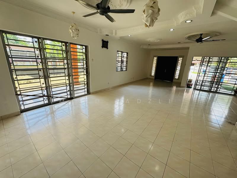 2-storey Terraced House for Rent in Denai Alam (Shah Alam) - Mohd Fadzli - Living Room - PropertyGuru.com.my
