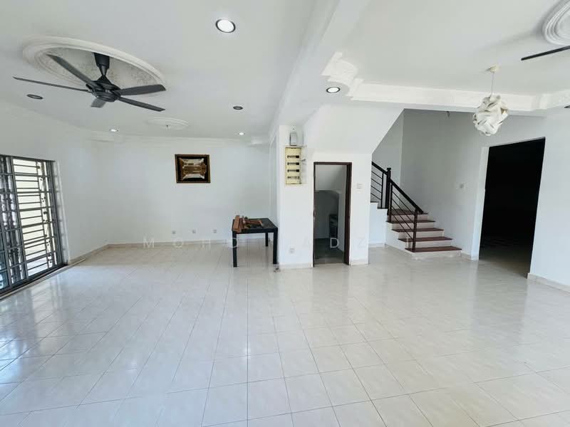 2-storey Terraced House for Rent in Denai Alam (Shah Alam) - Mohd Fadzli - Living Room - PropertyGuru.com.my