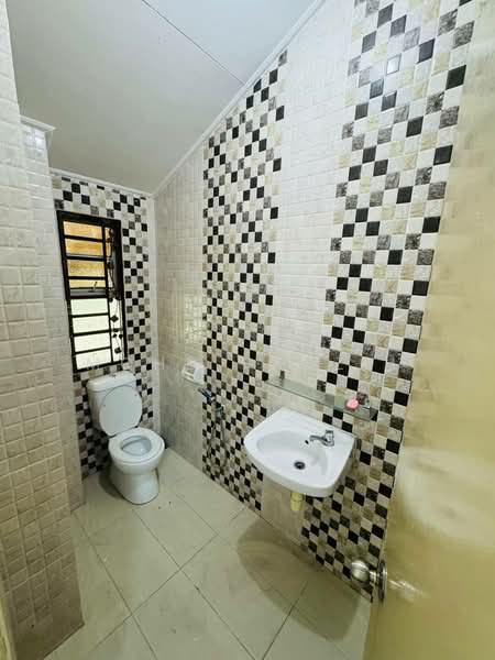 2-storey Terraced House for Rent in Denai Alam (Shah Alam) - Mohd Fadzli - Bathroom - PropertyGuru.com.my