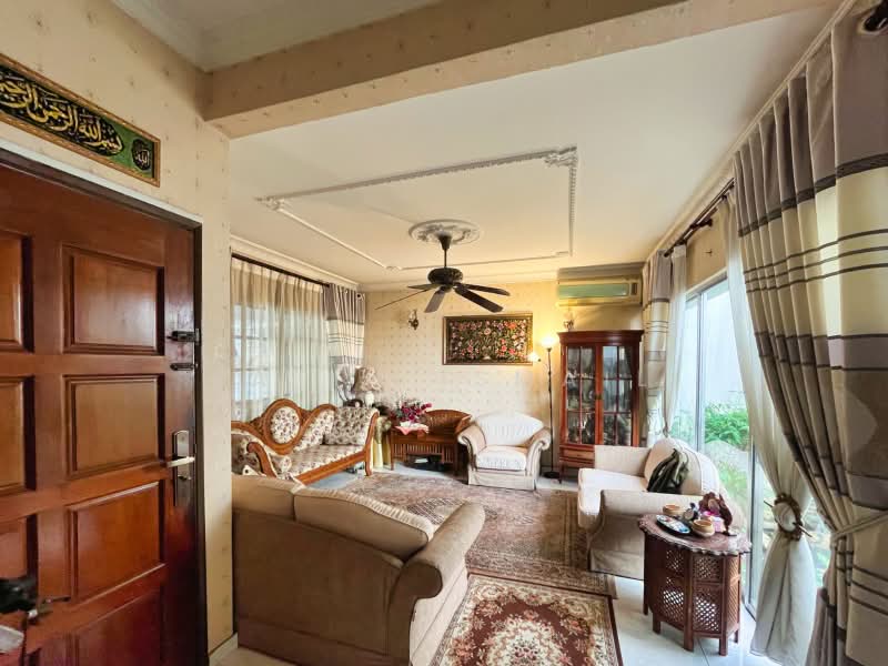 2.5-storey Terraced House for Sale in Taman Wangsa Baiduri (Subang Jaya) - Fatin Ismail - Living Room - PropertyGuru.com.my