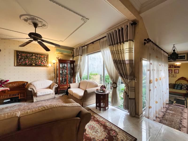 2.5-storey Terraced House for Sale in Taman Wangsa Baiduri (Subang Jaya) - Fatin Ismail - Living Room - PropertyGuru.com.my