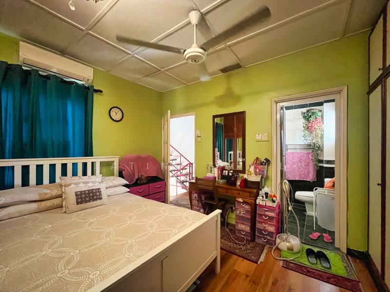 2.5-storey Terraced House for Sale in Taman Wangsa Baiduri (Subang Jaya) - Fatin Ismail - Bedroom - PropertyGuru.com.my