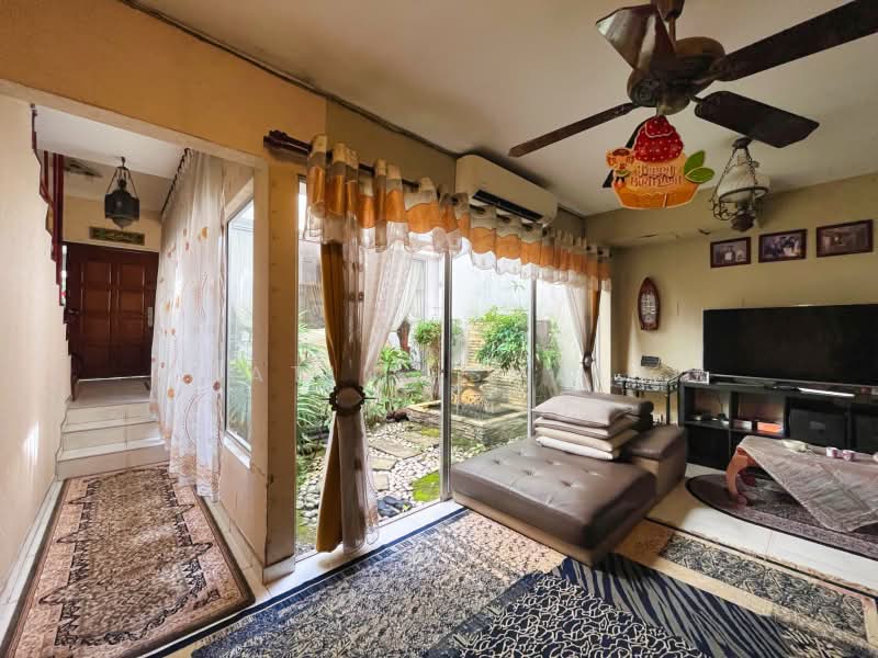 2.5-storey Terraced House for Sale in Taman Wangsa Baiduri (Subang Jaya) - Fatin Ismail - Living Room - PropertyGuru.com.my