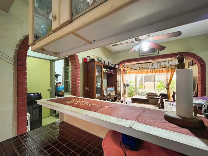 2.5-storey Terraced House for Sale in Taman Wangsa Baiduri (Subang Jaya) - Fatin Ismail - Living Room - PropertyGuru.com.my