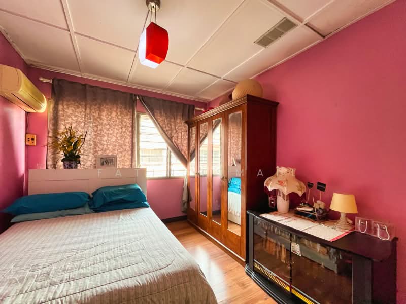 2.5-storey Terraced House for Sale in Taman Wangsa Baiduri (Subang Jaya) - Fatin Ismail - Bedroom - PropertyGuru.com.my