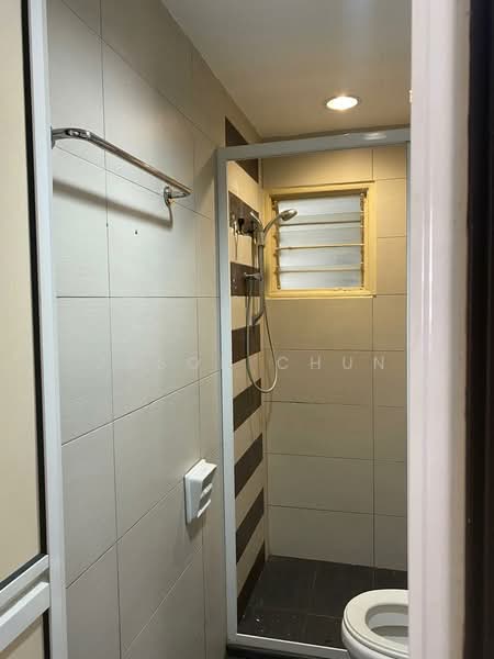 Apartment for Rent at Pangsapuri Sri Alpinia - Jason Chun - Bathroom - PropertyGuru.com.my