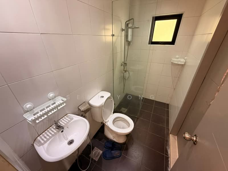 Servis Apartment untuk Disewa di VIM 3 @ Desa Park North - Sean Yong - Bathroom - PropertyGuru.com.my
