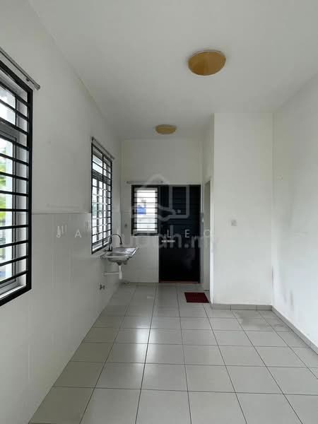 2-storey Terraced House for Rent in Hulu Langat (Selangor) - Jamie Leong - Kitchen - PropertyGuru.com.my