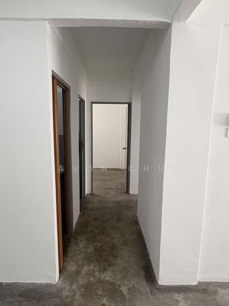 Apartment for Sale at Pangsapuri Ruselia - Jason Chun - Corridor - PropertyGuru.com.my