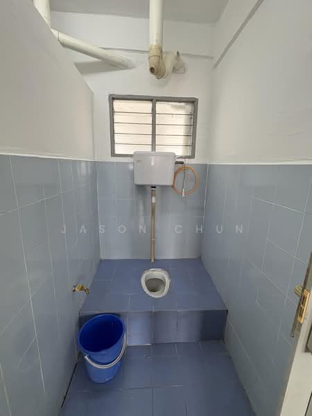 Apartment for Sale at Pangsapuri Ruselia - Jason Chun - Bathroom - PropertyGuru.com.my