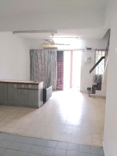 Rumah Teres 2 Tingkat untuk Disewa di SS19 (Subang Jaya) - Kar Leong Lai - Living Room - PropertyGuru.com.my