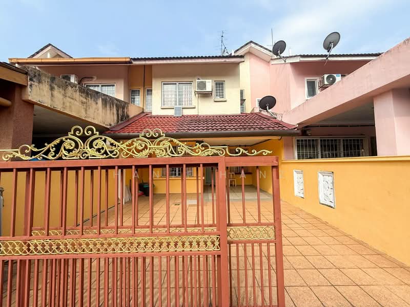 2-storey Terraced House for Sale in Bandar Baru Bangi (Selangor) - Hanif Hanz - Exterior - PropertyGuru.com.my