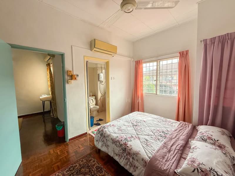 2-storey Terraced House for Sale in Bandar Baru Bangi (Selangor) - Hanif Hanz - Bedroom - PropertyGuru.com.my