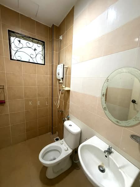 Semi-Detached House for Sale in Taman Intanova (Teluk Intan) - Kelvin Foo - Bathroom - PropertyGuru.com.my