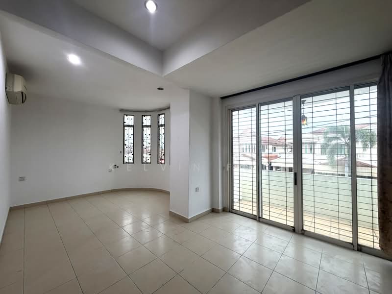 Semi-Detached House for Sale in Taman Intanova (Teluk Intan) - Kelvin Foo - Living Room - PropertyGuru.com.my