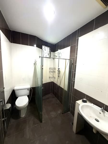 Semi-Detached House for Sale in Taman Intanova (Teluk Intan) - Kelvin Foo - Bathroom - PropertyGuru.com.my