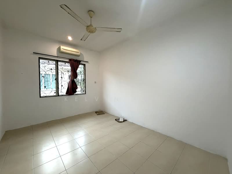 Semi-Detached House for Sale in Taman Intanova (Teluk Intan) - Kelvin Foo - Interior - PropertyGuru.com.my