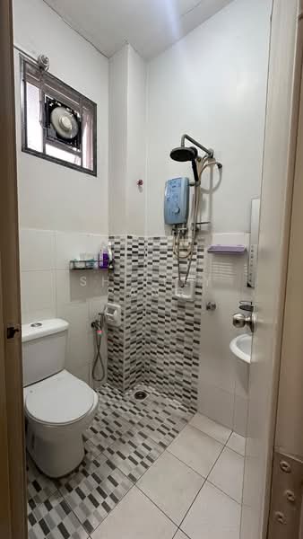 Rumah Teres 1 Tingkat untuk Disewa di Setia Eco Gardens (Gelang Patah) - Shirley Pang - Bathroom - PropertyGuru.com.my