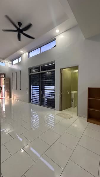 Rumah Teres 1 Tingkat untuk Disewa di Setia Eco Gardens (Gelang Patah) - Shirley Pang - Living Room - PropertyGuru.com.my